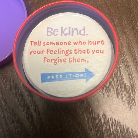 Brand new be adventurous be kind collection cards in small tin box - Picture 2 of 6